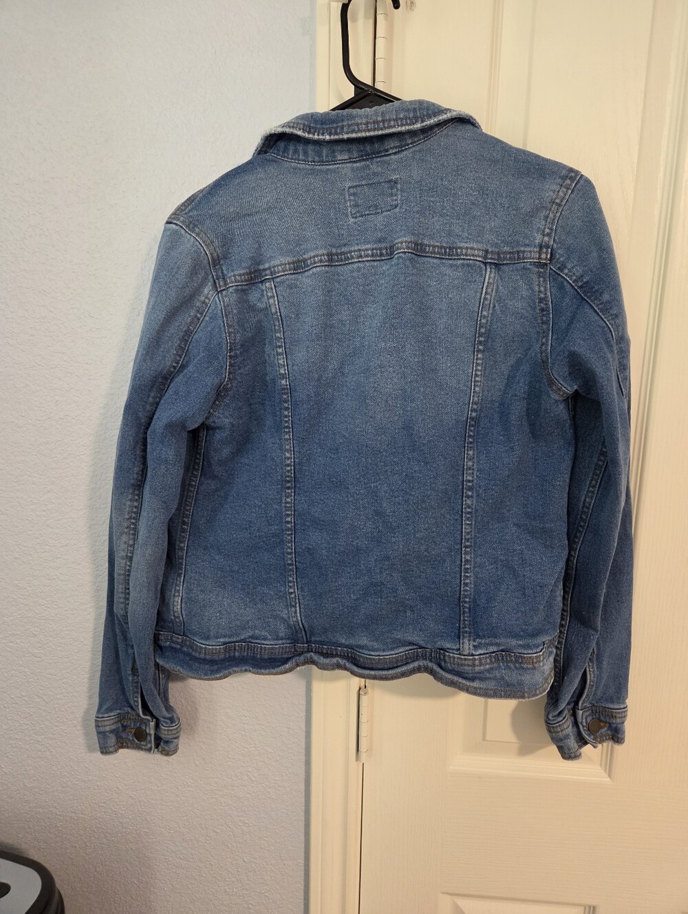 Universal Thread Light Blue Denim Jacket with Button Front Size Small - Picture 8 of 10